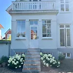 Luxurious - Exceptional Location In Center With Free P Willa *
