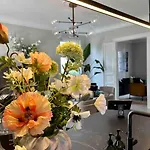 Luxurious - Exceptional Location In Center With Free P Villa Odense