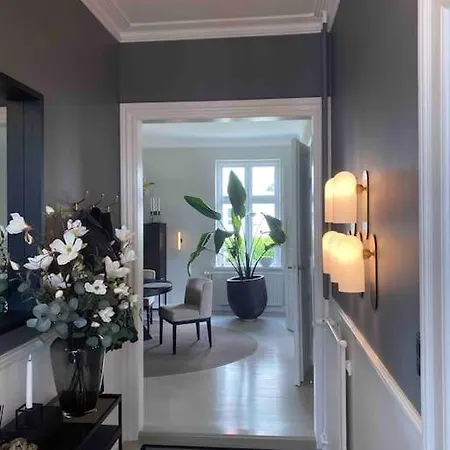וילה Luxury Villa - Exceptional Location In City Center With Free Parking *