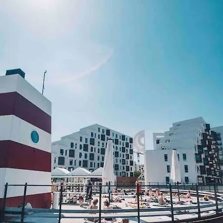 Luxurious - Exceptional Location In Center With Free P Villa Odense