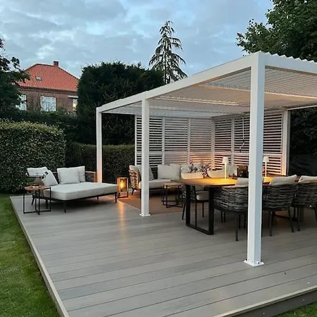 Luxury Villa - Exceptional Location In City Center With Free Parking