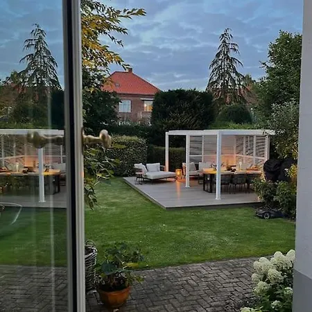 Luxury Villa - Exceptional Location In City Center With Free Parking *