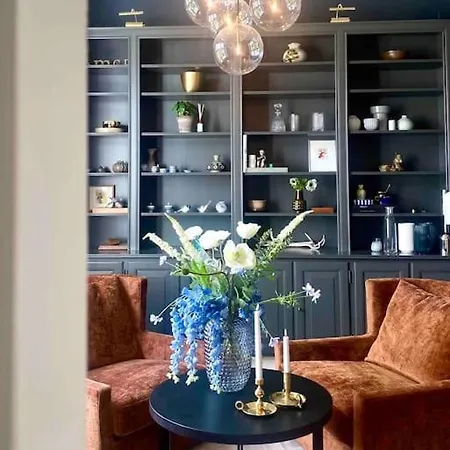 וילה Luxury Villa - Exceptional Location In City Center With Free Parking