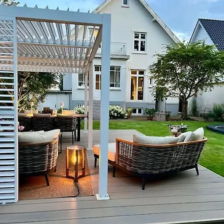 Luxurious - Exceptional Location In Center With Free P Villa *