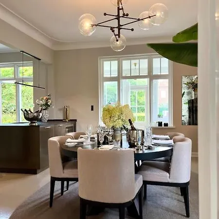 Villa Luxurious - Exceptional Location In Center With Free P Odense